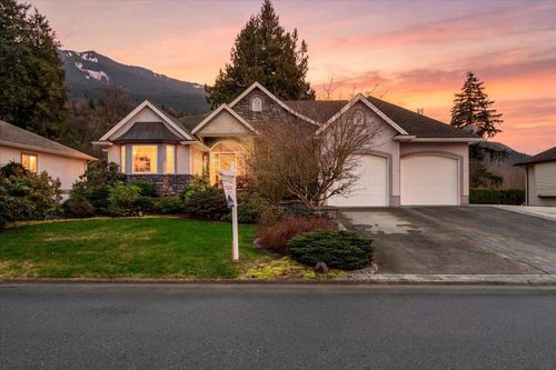 9921 Parkwood Dr, Rosedale, BC, V0X1X1 | Card Image