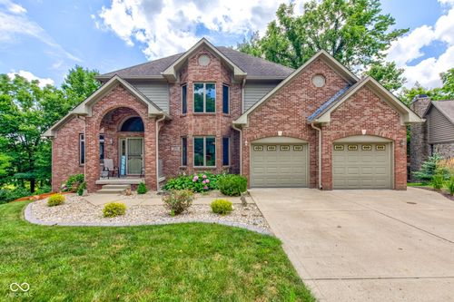 5895 Annanhill Ct, Avon, IN, 46123-8243 | Card Image