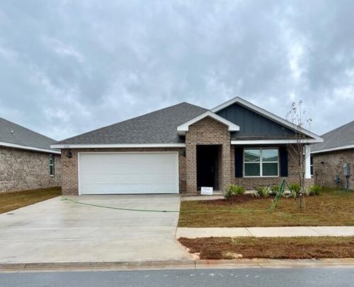 4733 Airmen Dr, Crestview, FL, 32539-8418 | Card Image