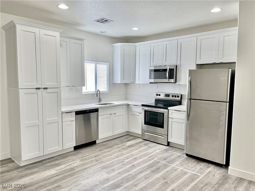 apt-1a-2061 E Ambush St, Pahrump, NV, 89048-7541 | Card Image