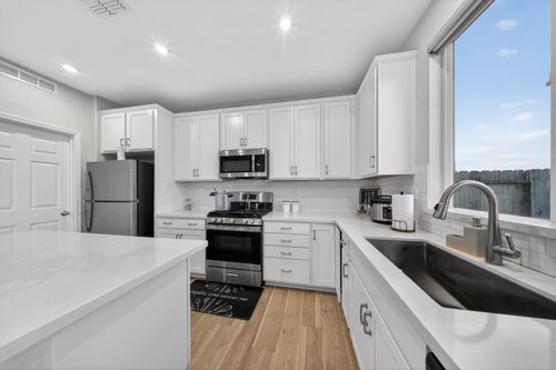 9476 Del Seis Drive, Sacramento, CA, 95829 | Card Image