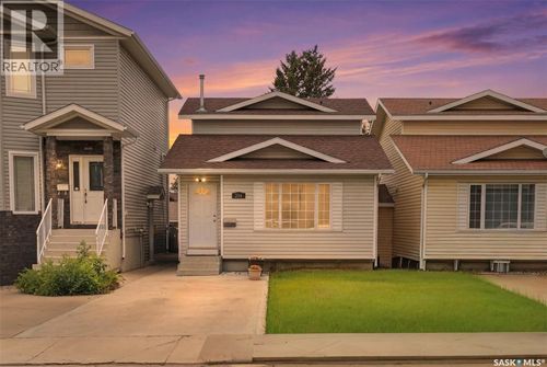 214 Dunlop St, Saskatoon, SK, S7N2B7 | Card Image