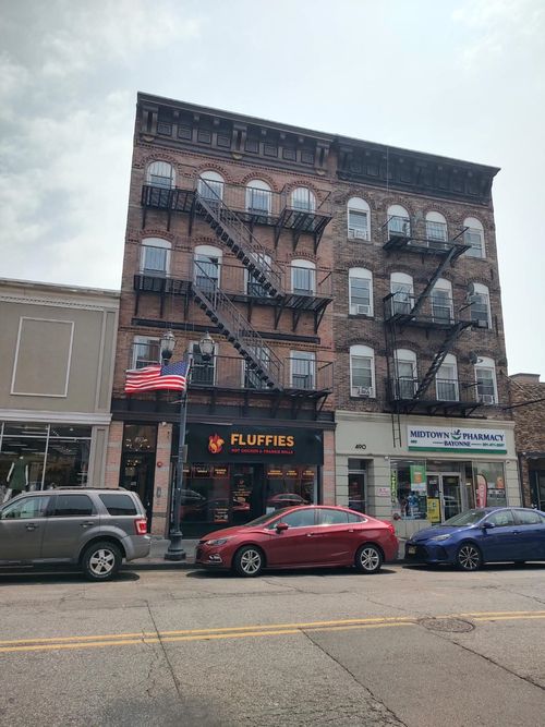 apt-1-492 Broadway, Bayonne, NJ, 07002-3665 | Card Image