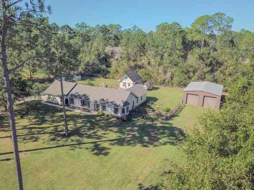 99 Pineland Pl, Nashville, GA, 31639-6433 | Card Image