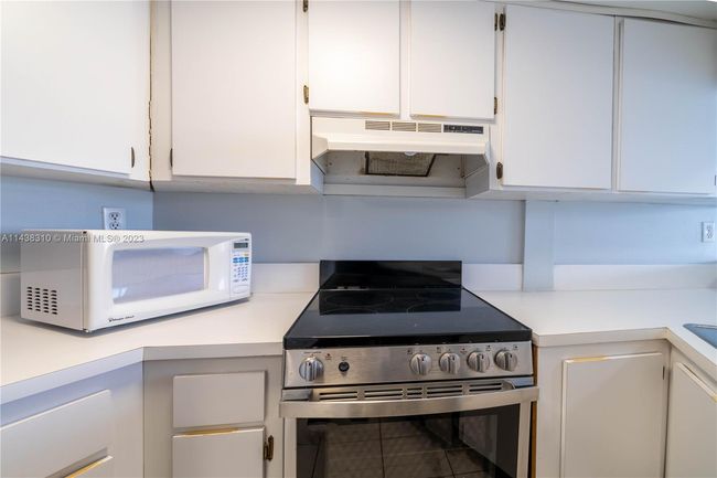 APT-308 - 2600 Collins Ave, Condo with 2 bedrooms, 4 bathrooms and null parking in Miami Beach FL | Image 11