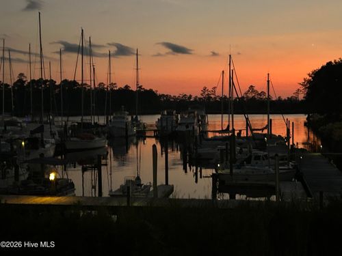 220 Dockside Dr, New Bern, NC, 28560-3448 | Card Image