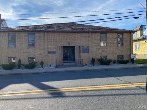 16 S Broadway, Wind Gap, PA, 18091-1431 | Card Image