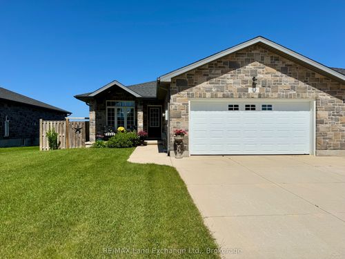 246 Stickel St, Port Elgin, ON, N0H2C1 | Card Image