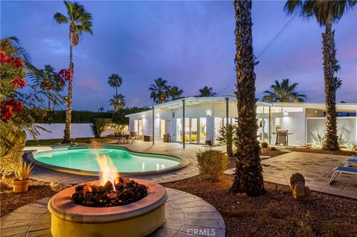 302 E Racquet Club Rd, Palm Springs, CA, 92262-2276 | Card Image