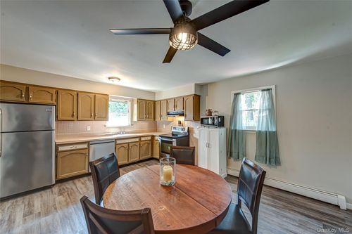 172 Southaven Ave, Mastic, NY, 11950-4011 | Card Image