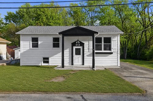 915 Mayfield Dr, Round Lake Beach, IL, 60073-2476 | Card Image