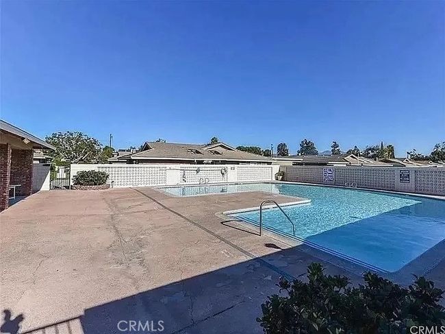 1109 E 1 St St, Condo with 3 bedrooms, 2 bathrooms and 2 parking in Tustin CA | Image 23
