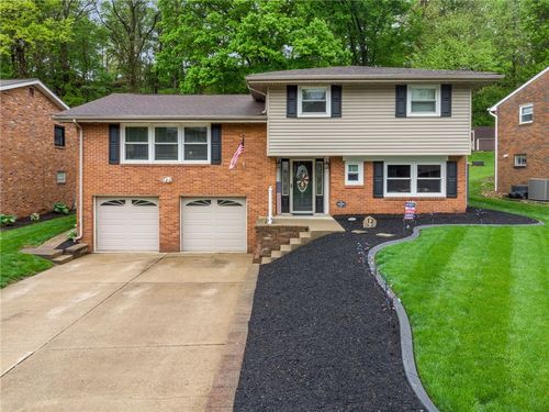 668 Carnival Dr, Pittsburgh, PA, 15239-2629 | Card Image
