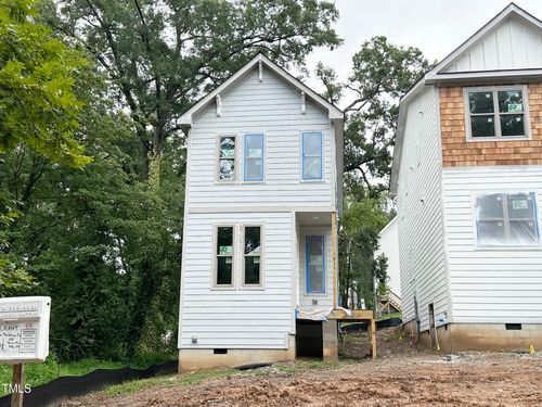 911 Grant St, Durham, NC, 27701-4320 | Card Image