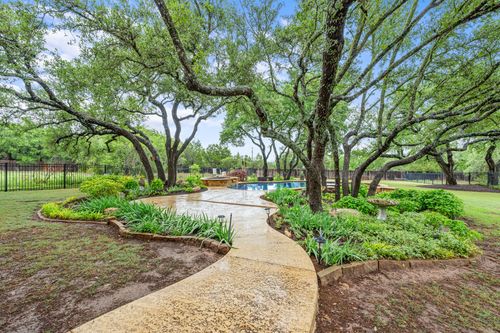 241 Onion Creek Ln, Driftwood, TX, 78619-4417 | Card Image
