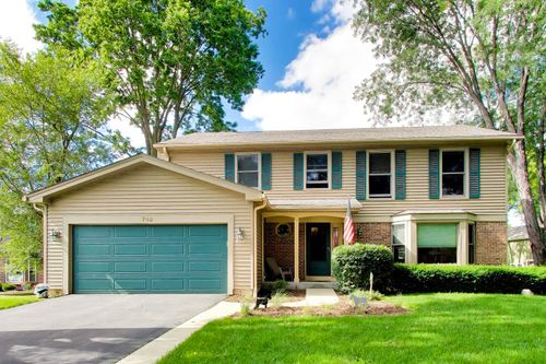 745 Newberry Dr, Batavia, IL, 60510-3276 | Card Image
