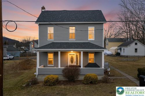 38 W 2nd St, WIND GAP, PA, 18091-1503 | Card Image