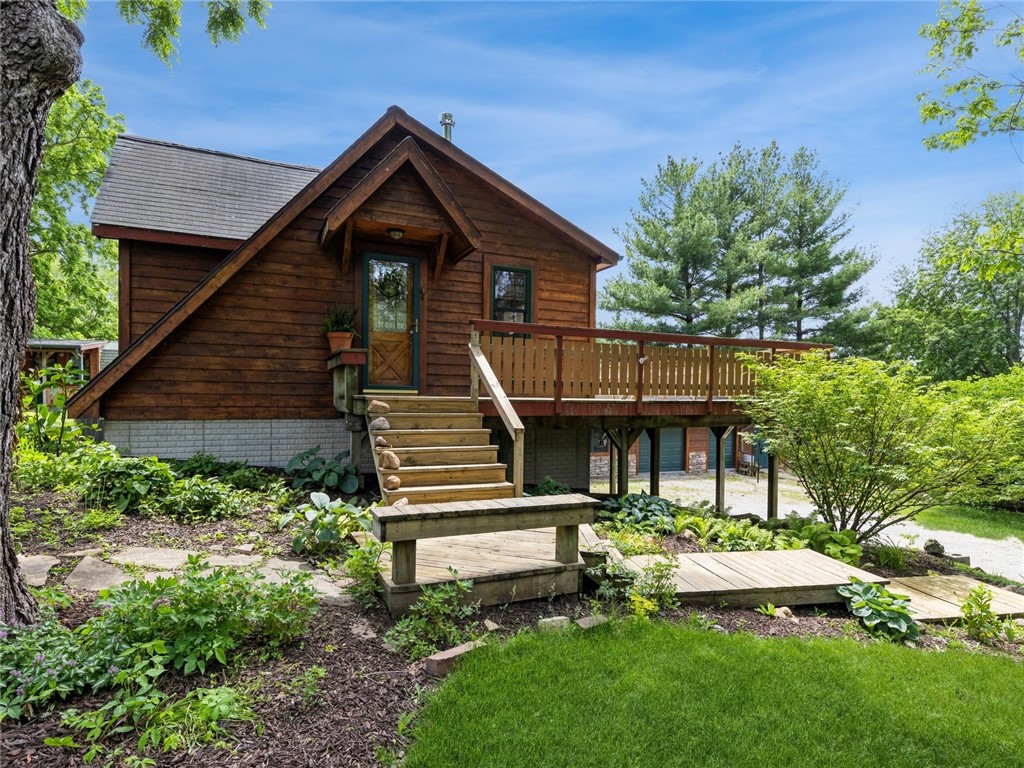 Bluegill Ct, Pella, IA 50219