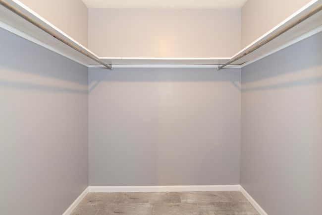 Primary Closet | Image 18