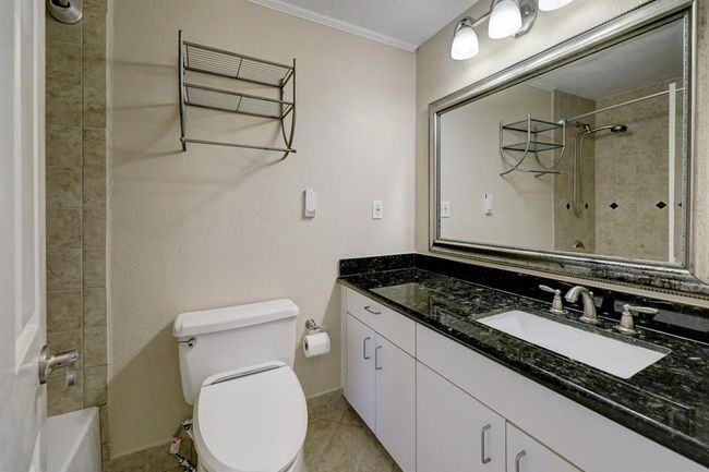 Second bath with tub/shower combo | Image 9