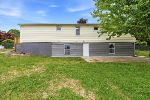 131 Woodland Ave, Cranston, RI, 02920-2124 | Card Image