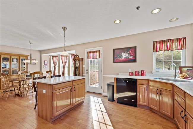 1123 Linden Vue Dr, Townhouse with 3 bedrooms, 3 bathrooms and 2 parking in Canonsburg PA | Image 8