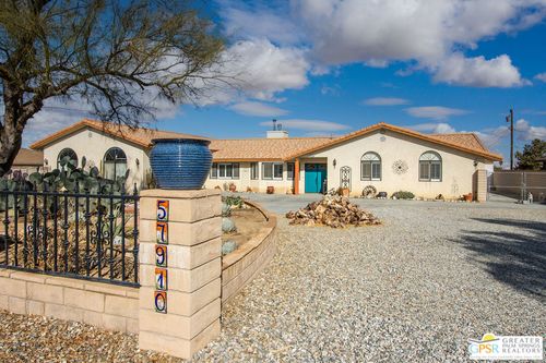 57910 Ivanhoe Dr, Yucca Valley, CA, 92284-4365 | Card Image