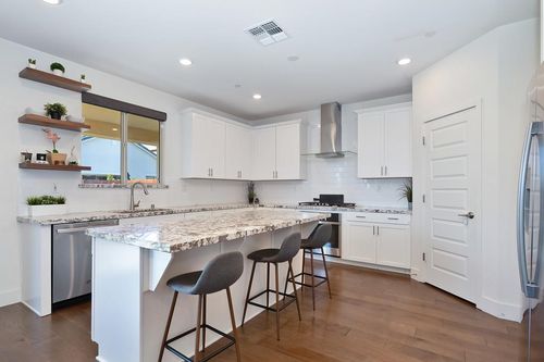 12835 Thorntonhall Dr, Rancho Cordova, CA, 95742-6632 | Card Image
