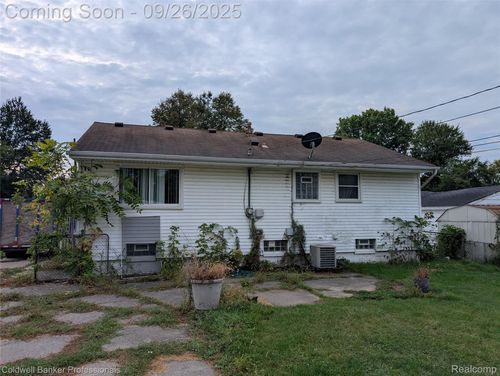 263 N Walnut St, Mount Clemens, MI, 48043-5813 | Card Image
