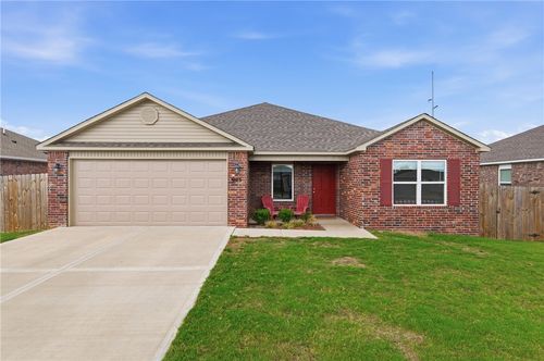 905 W Aiden Dr, Siloam Springs, AR, 72761-5192 | Card Image