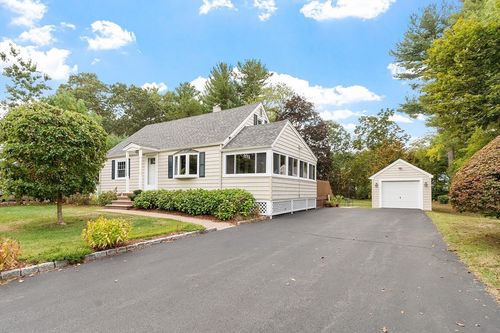 31 Marie St, Tewksbury, MA, 01876-3950 | Card Image