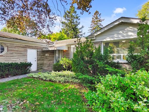 46 Palomino Cres, North York, ON, M2K1W3 | Card Image