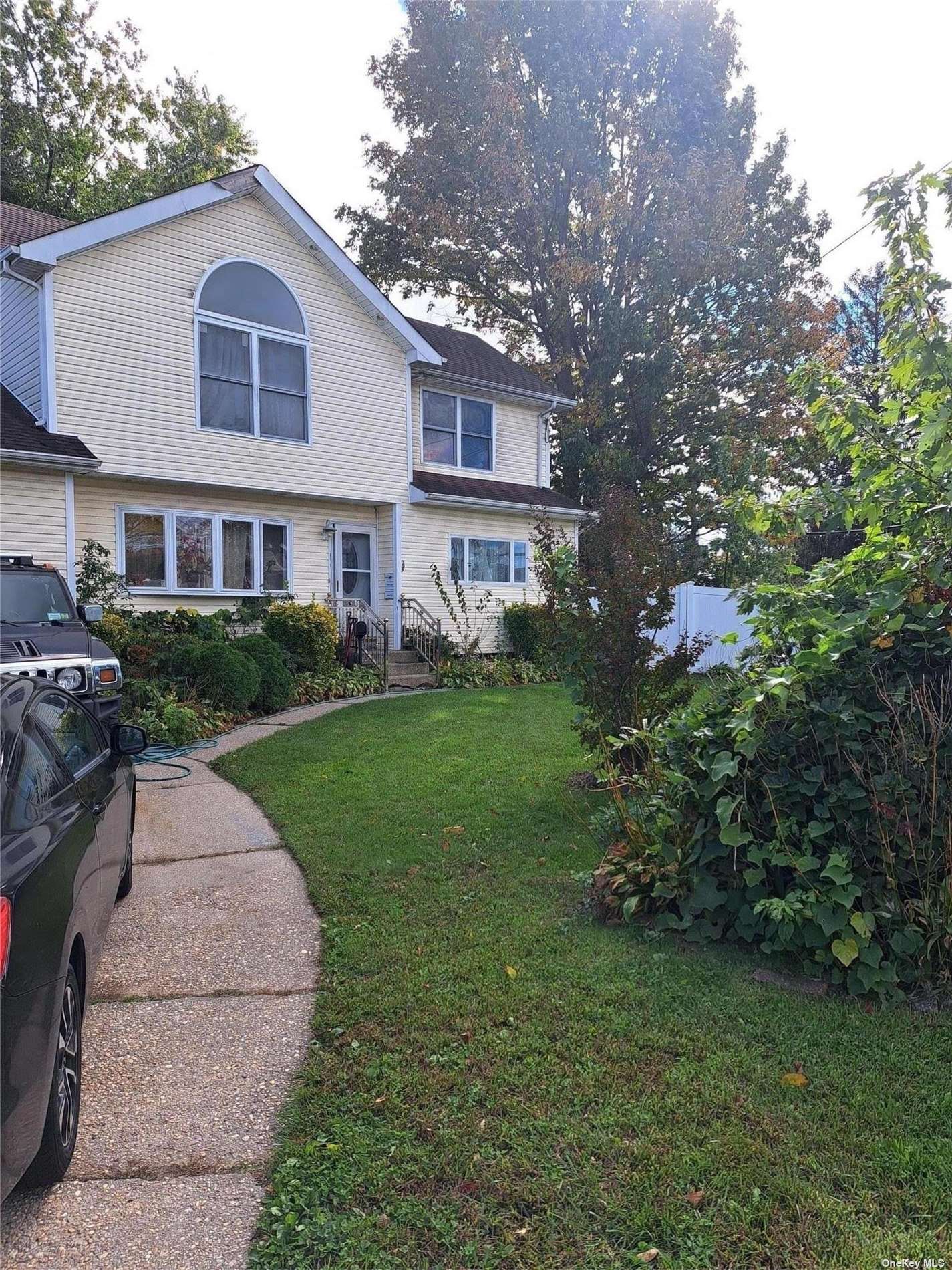 Jefferson Ave, Brentwood, NY 11717