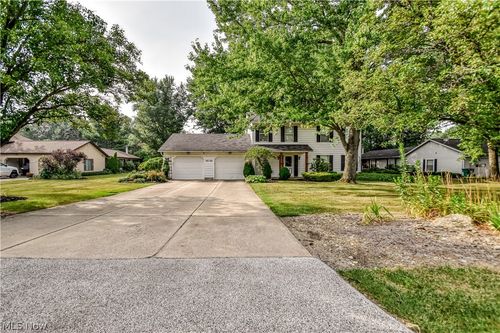 1483 Welch Rd, Painesville, OH, 44077-5085 | Card Image