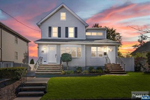 30 Humboldt St, Wood Ridge, NJ, 07075-2308 | Card Image
