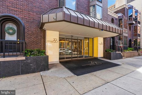29d-2020 Walnut St, PHILADELPHIA, PA, 19103-5839 | Card Image