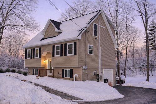 8 Cote Cir, Raymond, NH, 03077-2213 | Card Image