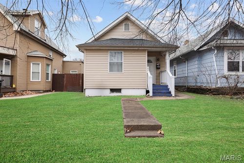 6745 Vernon Ave, University City, MO, 63130-2523 | Card Image