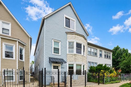 2-2909 N Ridgeway Ave, Chicago, IL, 60618-7335 | Card Image