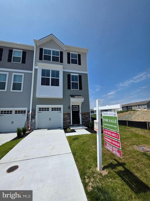 338 Aqua Sq, EDGEWOOD, MD, 21040-3368 | Card Image