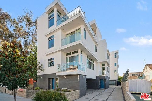 1/2 Manning Ave, Los Angeles, CA, 90001 | Card Image