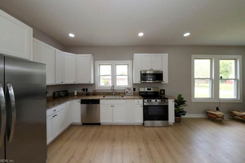 1850 Azalea Ave, Portsmouth, VA, 23704-4340 | Card Image