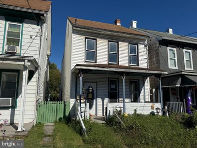 517 E Cumberland Street, House other with 3 bedrooms, 2 bathrooms and null parking in LEBANON PA | Image 2