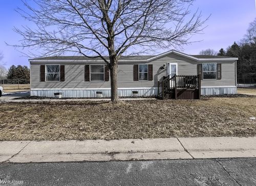 2905 Mulberry Dr, Clarkston, MI, 48348-5307 | Card Image