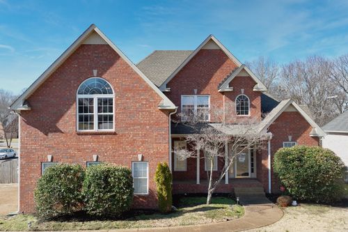 127 Crooked Creek Ln, Hendersonville, TN, 37075-6712 | Card Image