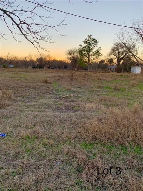 313 N 4th St, Skidmore, TX, 78389 | Card Image