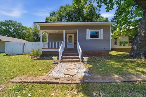 1419 Maple St, Collinsville, OK, 74021-2223 | Card Image