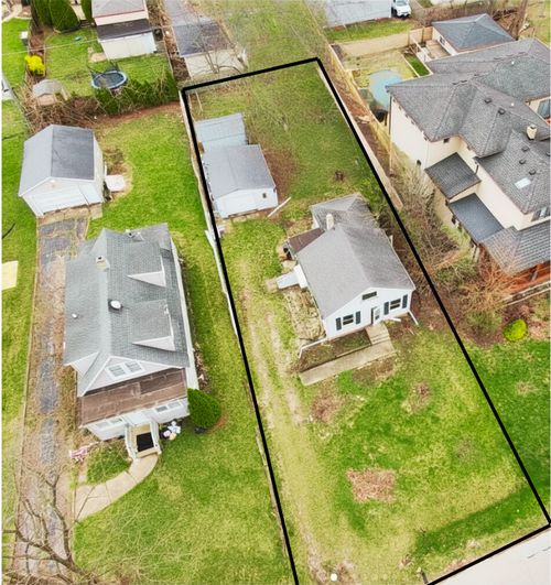 4106 N Adams St, Westmont, IL, 60559-1311 | Card Image