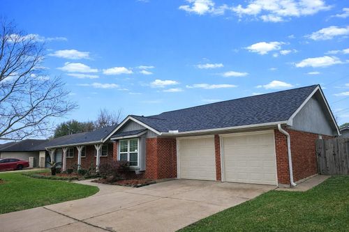 802 James St, Deer Park, TX, 77536-3230 | Card Image