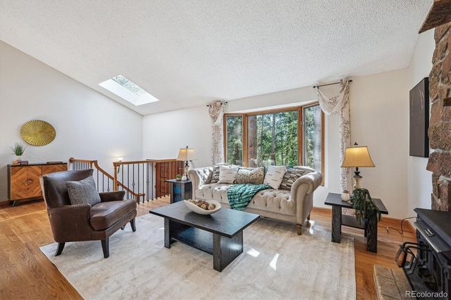 20025 Flint Ln, House other with 4 bedrooms, 3 bathrooms and 7 parking in Morrison CO | Image 4